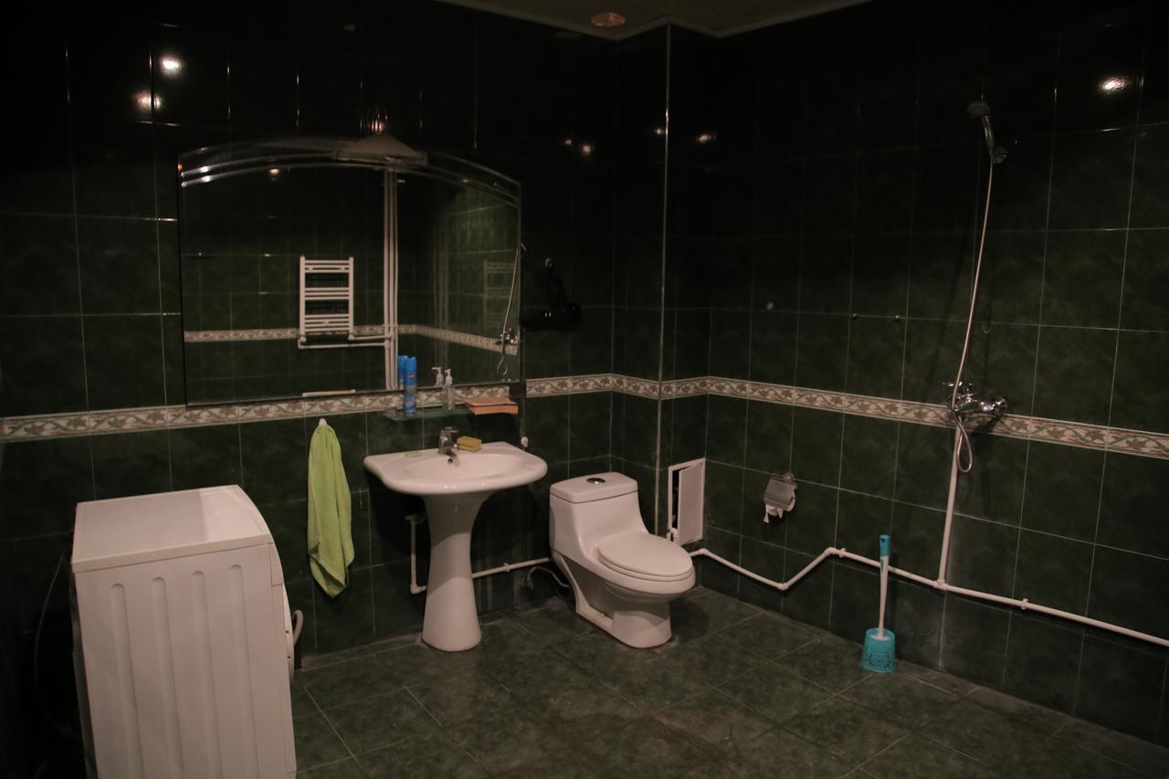 Noy Hostel エレバン エクステリア 写真