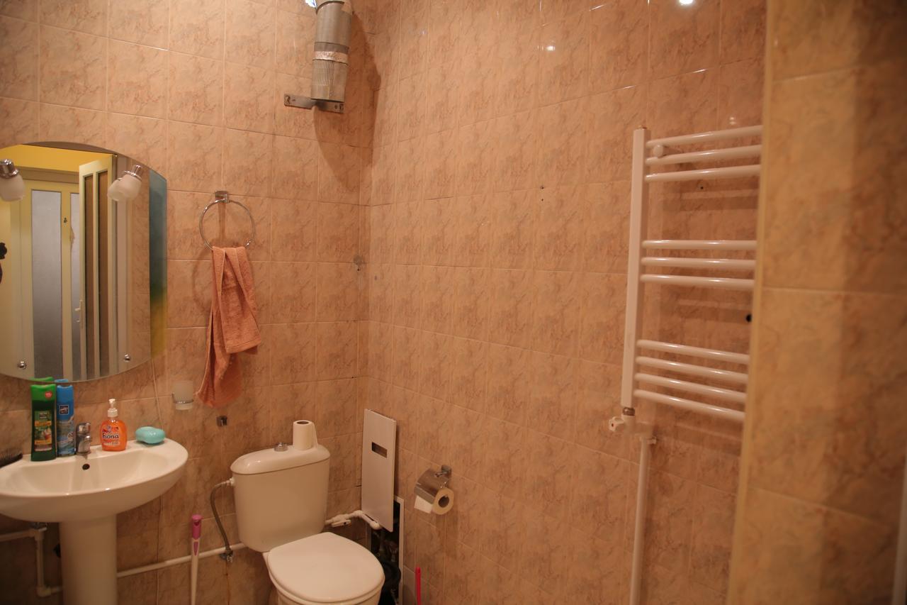 Noy Hostel エレバン エクステリア 写真