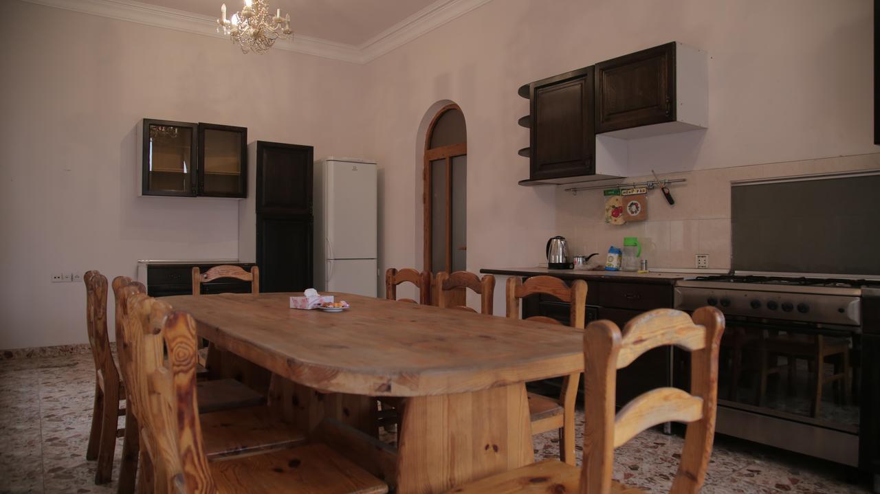 Noy Hostel エレバン エクステリア 写真