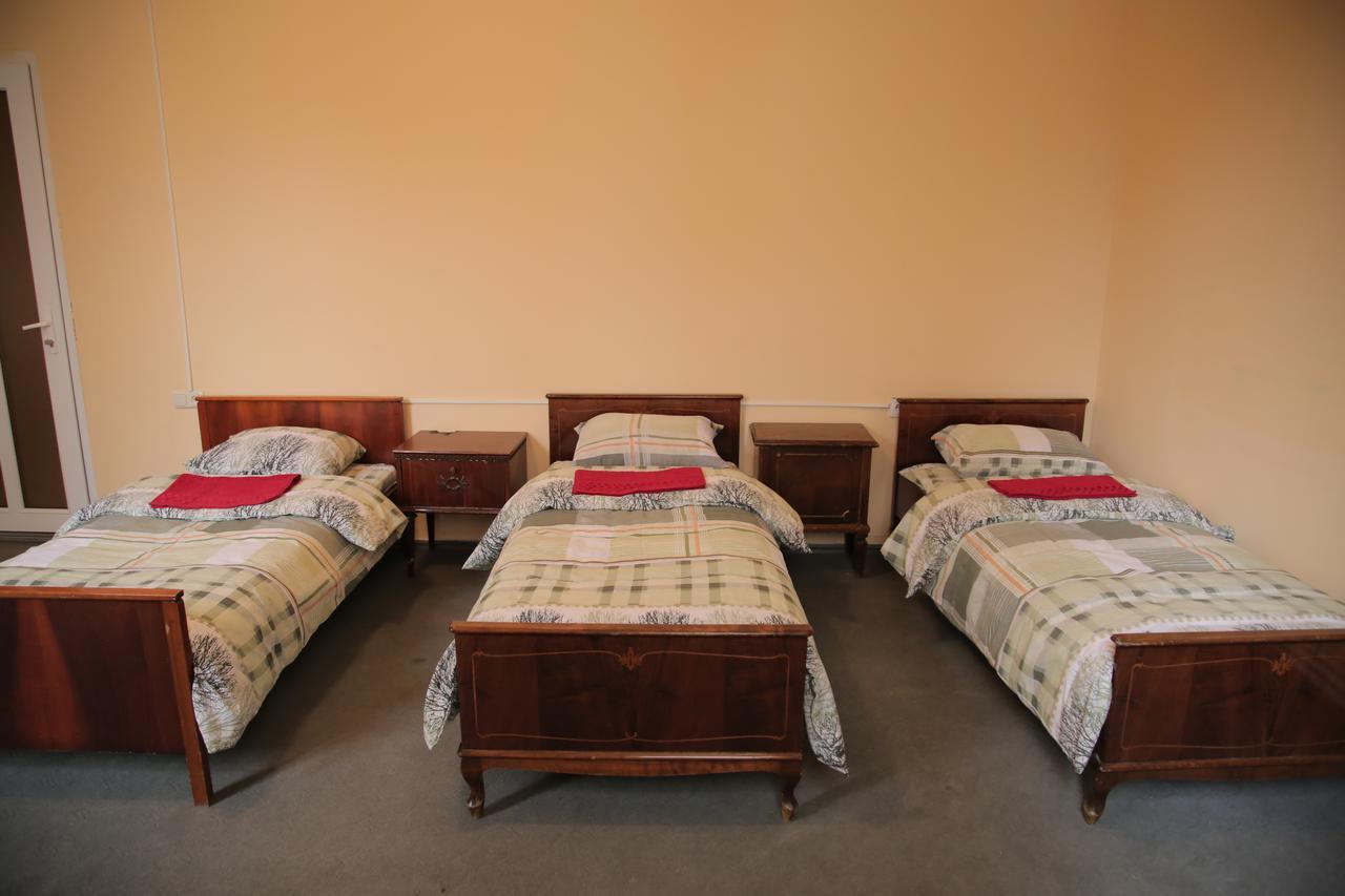 Noy Hostel エレバン エクステリア 写真