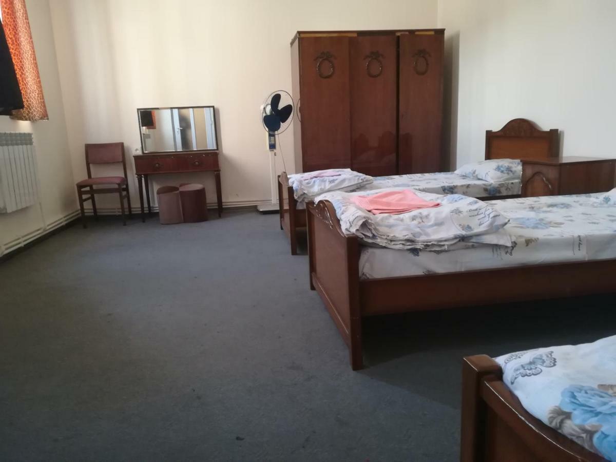 Noy Hostel エレバン エクステリア 写真